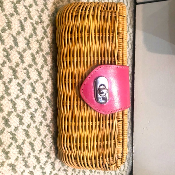 fornash Handbags - Wicker Clutch